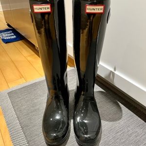 Hunter: Women's Original Tall Gloss Rain Boots